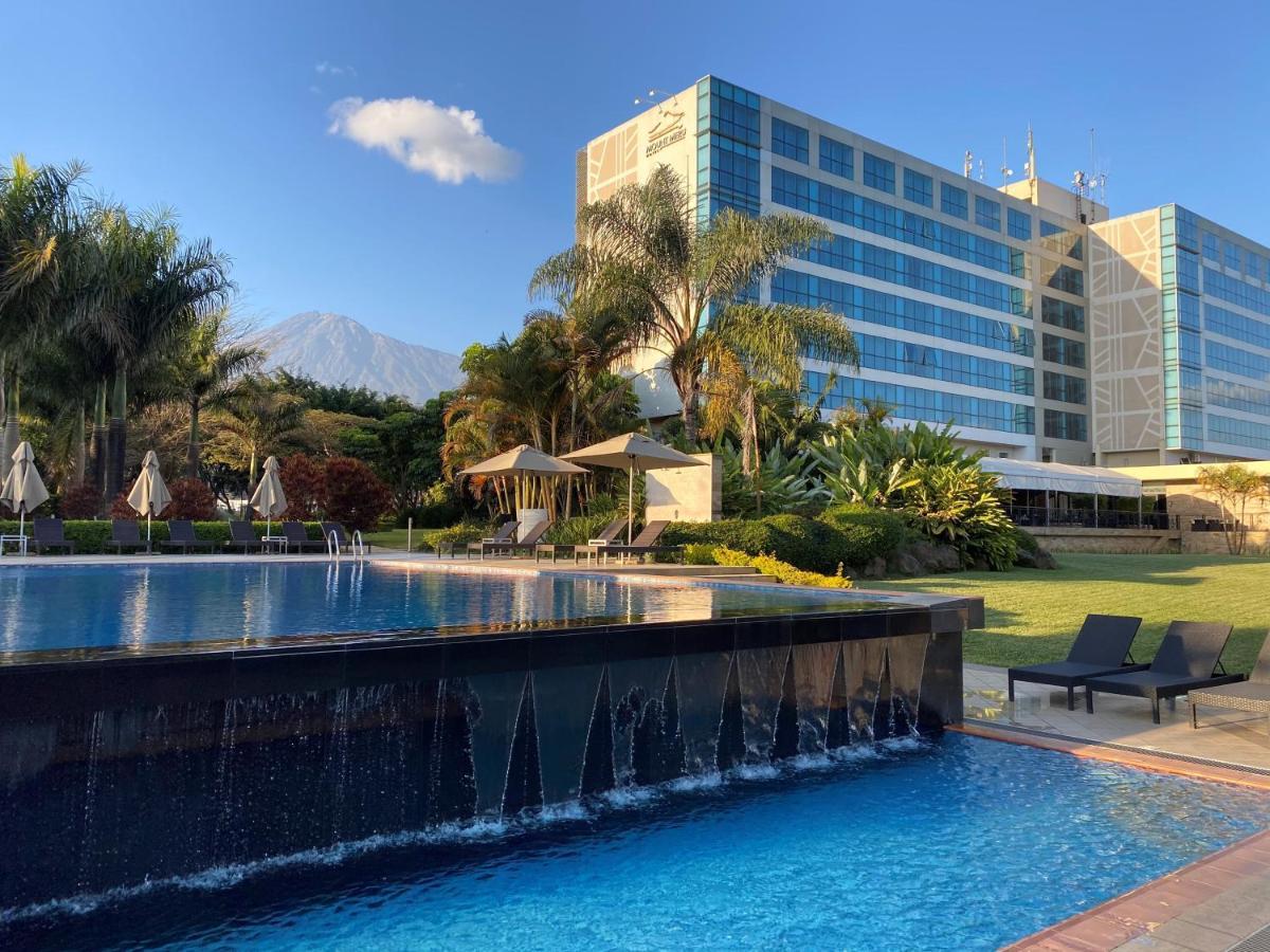 Mount Meru Hotel Аруша Екстер'єр фото