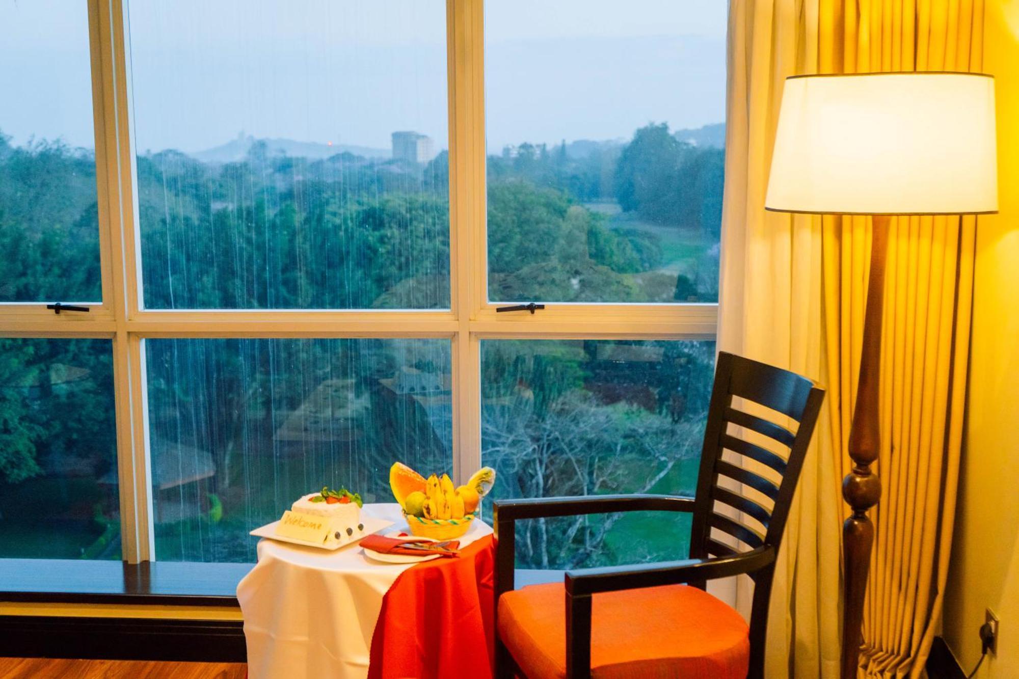 Mount Meru Hotel Аруша Екстер'єр фото