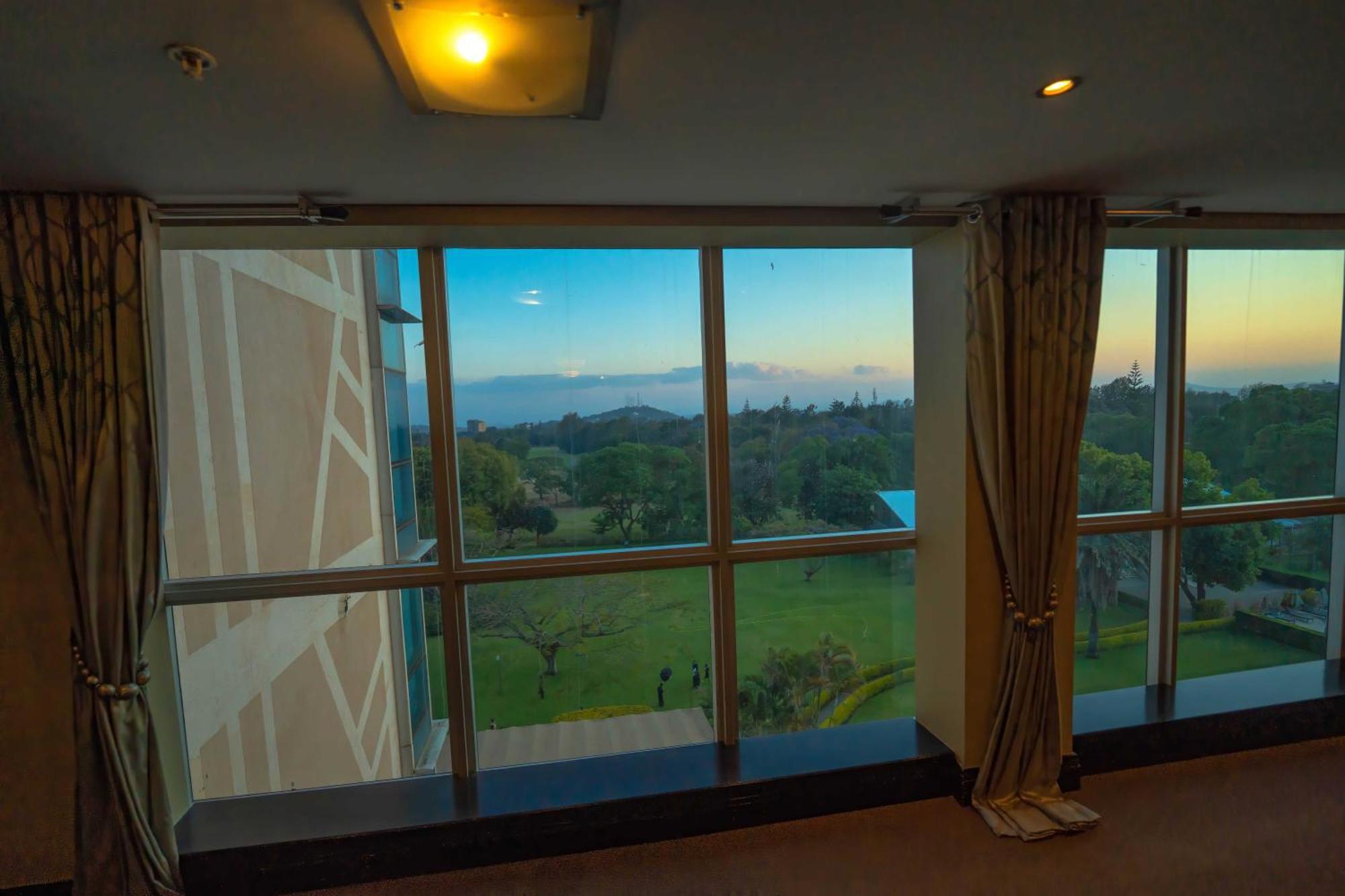 Mount Meru Hotel Аруша Екстер'єр фото